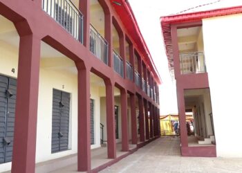 Makinde Unveils Ultramodern Market With 406 Shops, Boosting Commerce