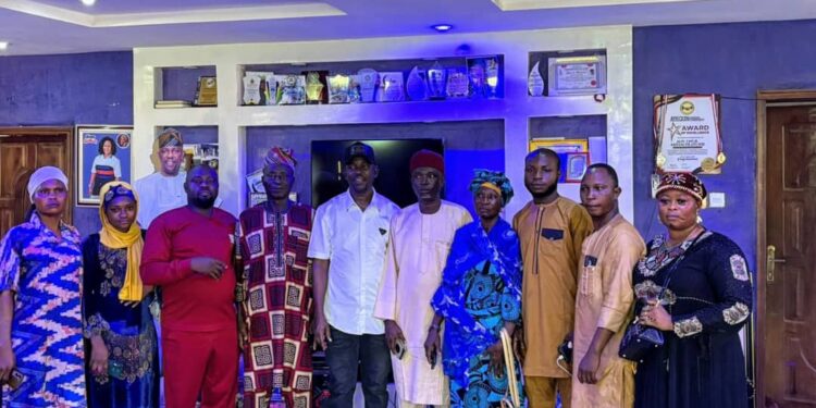 Oluyole LG Chairman, Olatunji, Mirrors Makinde’s Governance At Grassroots, Donates N100k To Fire Victims